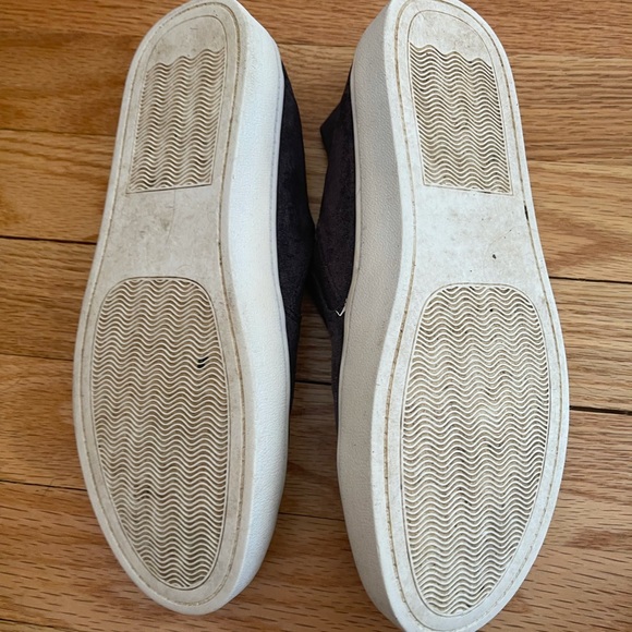 Steve Madden faux suede slip on shoes - Picture 5 of 5